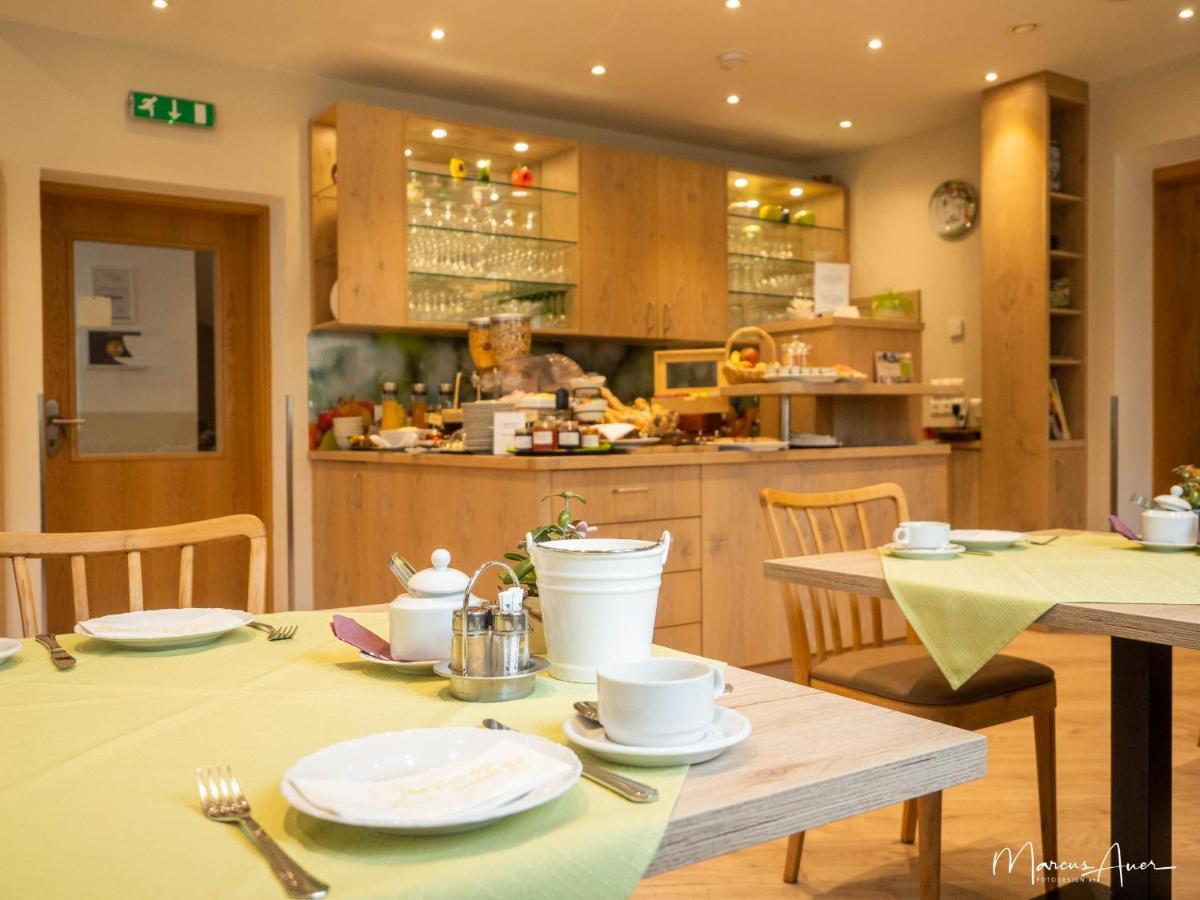 Pension Ehrenfried - Hotel Garni Kindberg ภายนอก รูปภาพ