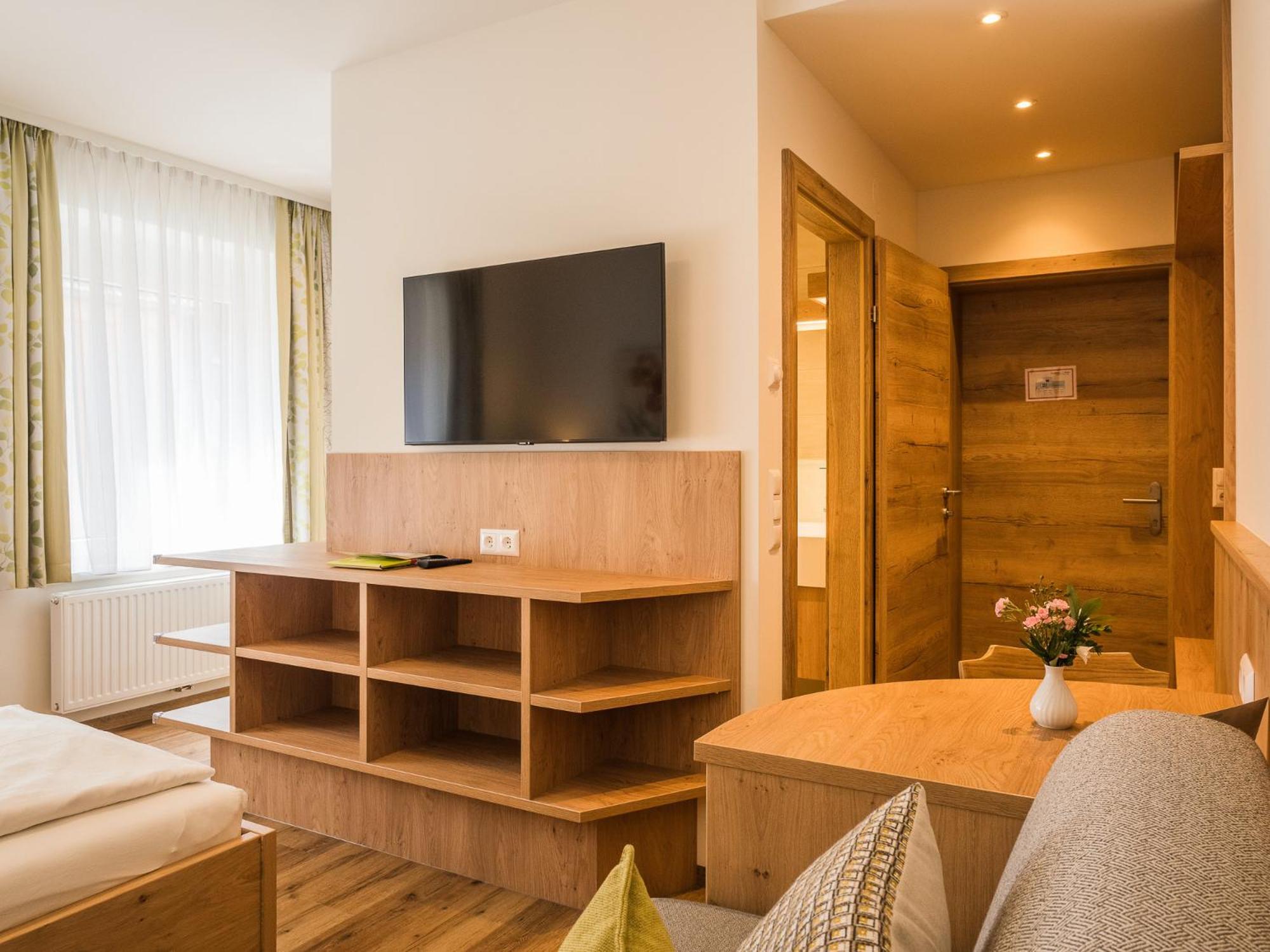 Pension Ehrenfried - Hotel Garni Kindberg ภายนอก รูปภาพ