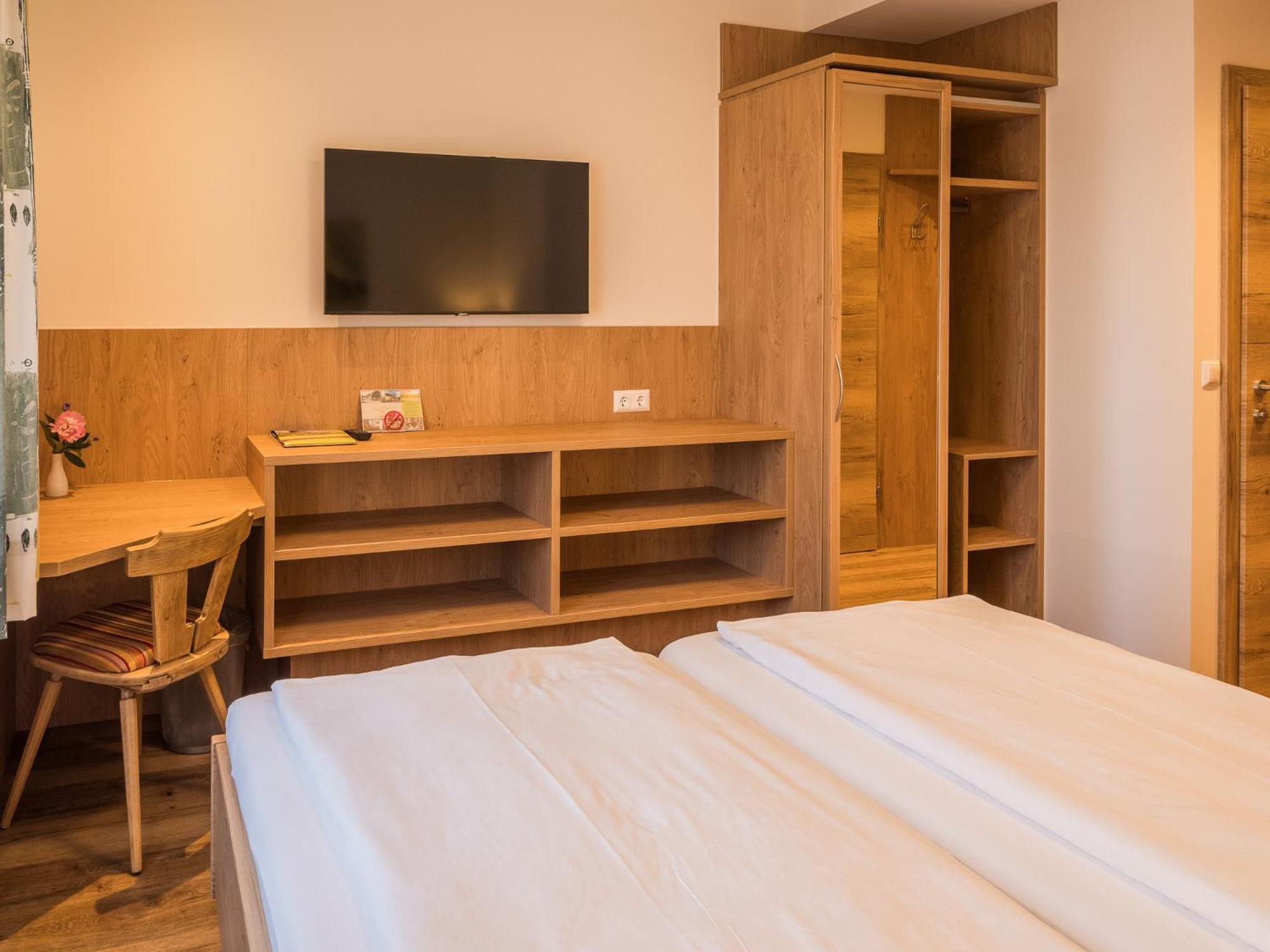 Pension Ehrenfried - Hotel Garni Kindberg ภายนอก รูปภาพ