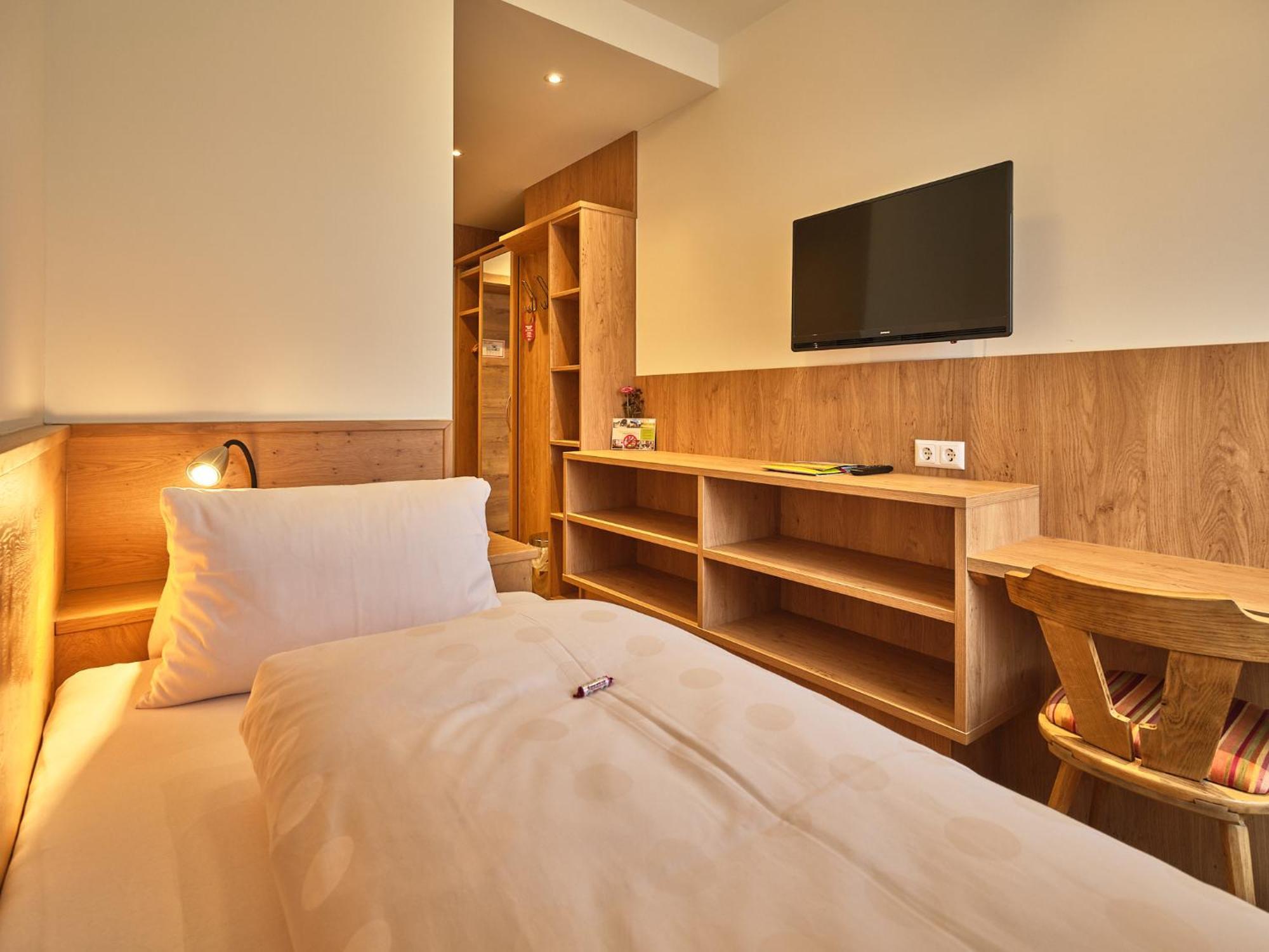Pension Ehrenfried - Hotel Garni Kindberg ภายนอก รูปภาพ