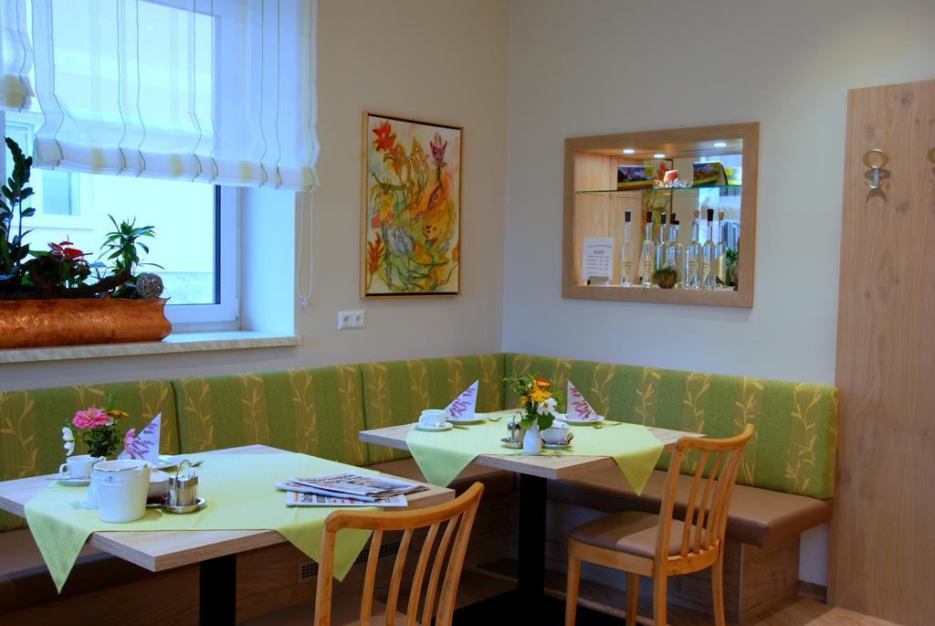 Pension Ehrenfried - Hotel Garni Kindberg ภายนอก รูปภาพ